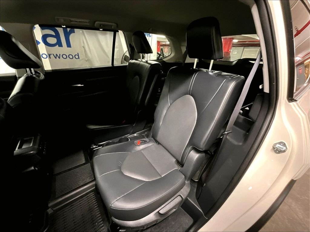 Used 2024 White Toyota XLE image 15