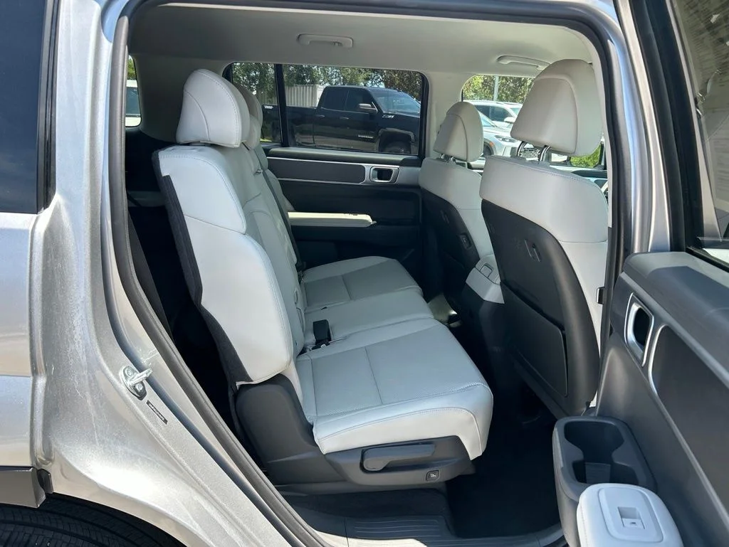 Certified Used 2026 Shimmering Silver Pearl Hyundai SEL image 39