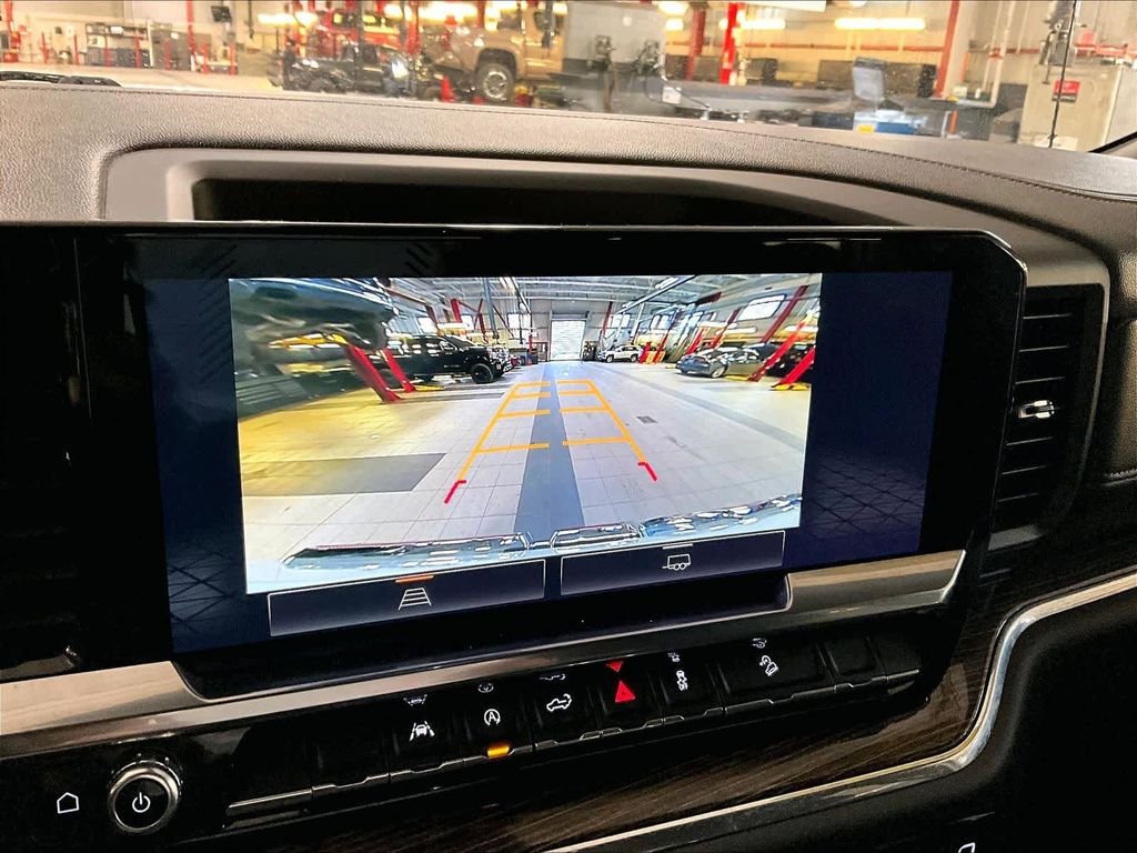 Used 2023 White GMC Elevation image 19