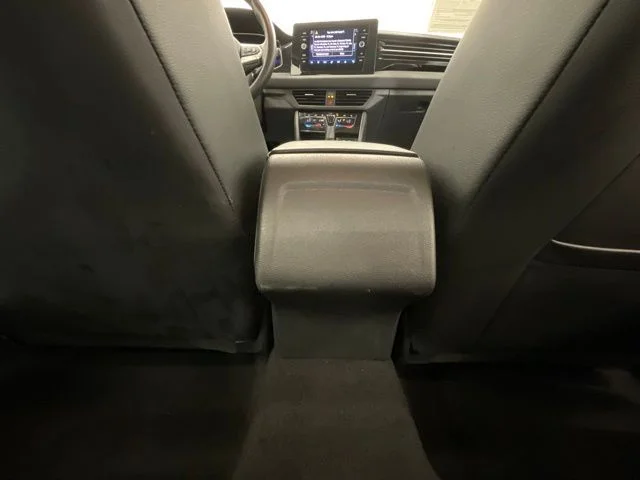 2025 Volkswagen Jetta SE - Photo 26