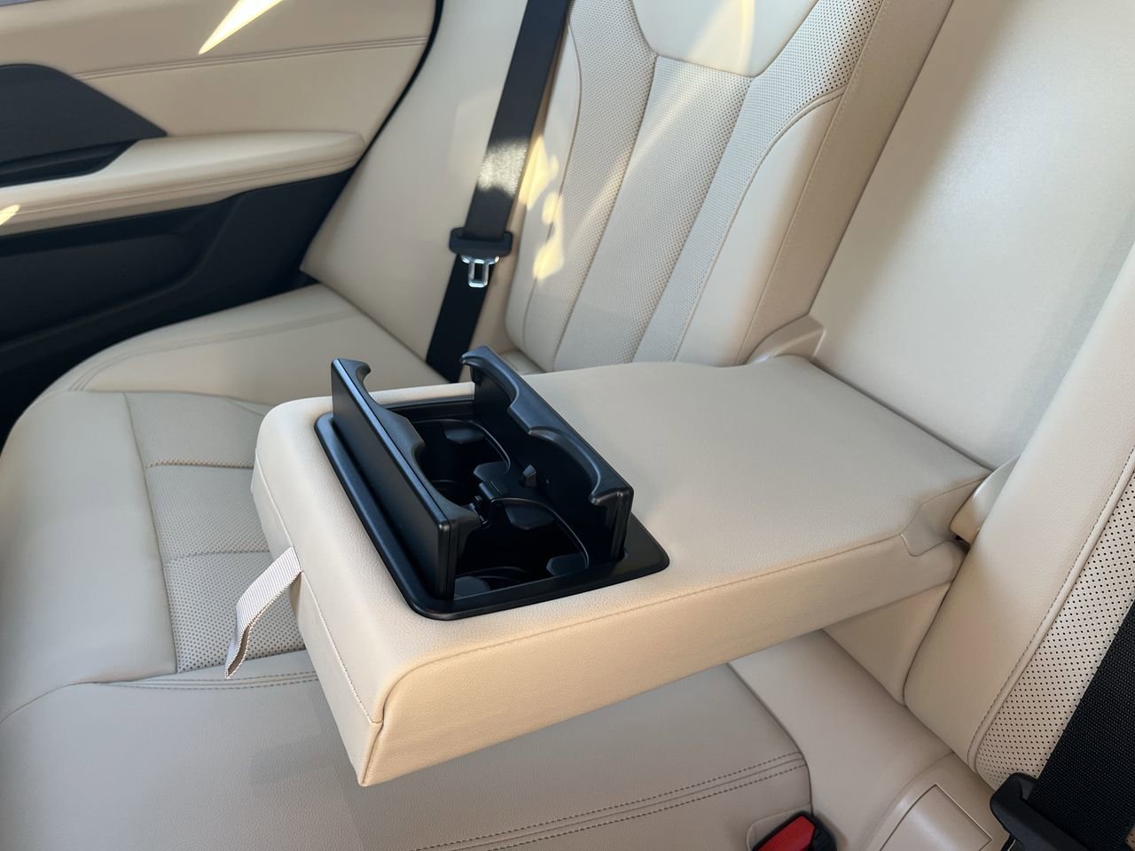 Used 2026 Alpine White BMW eDrive40 image 33