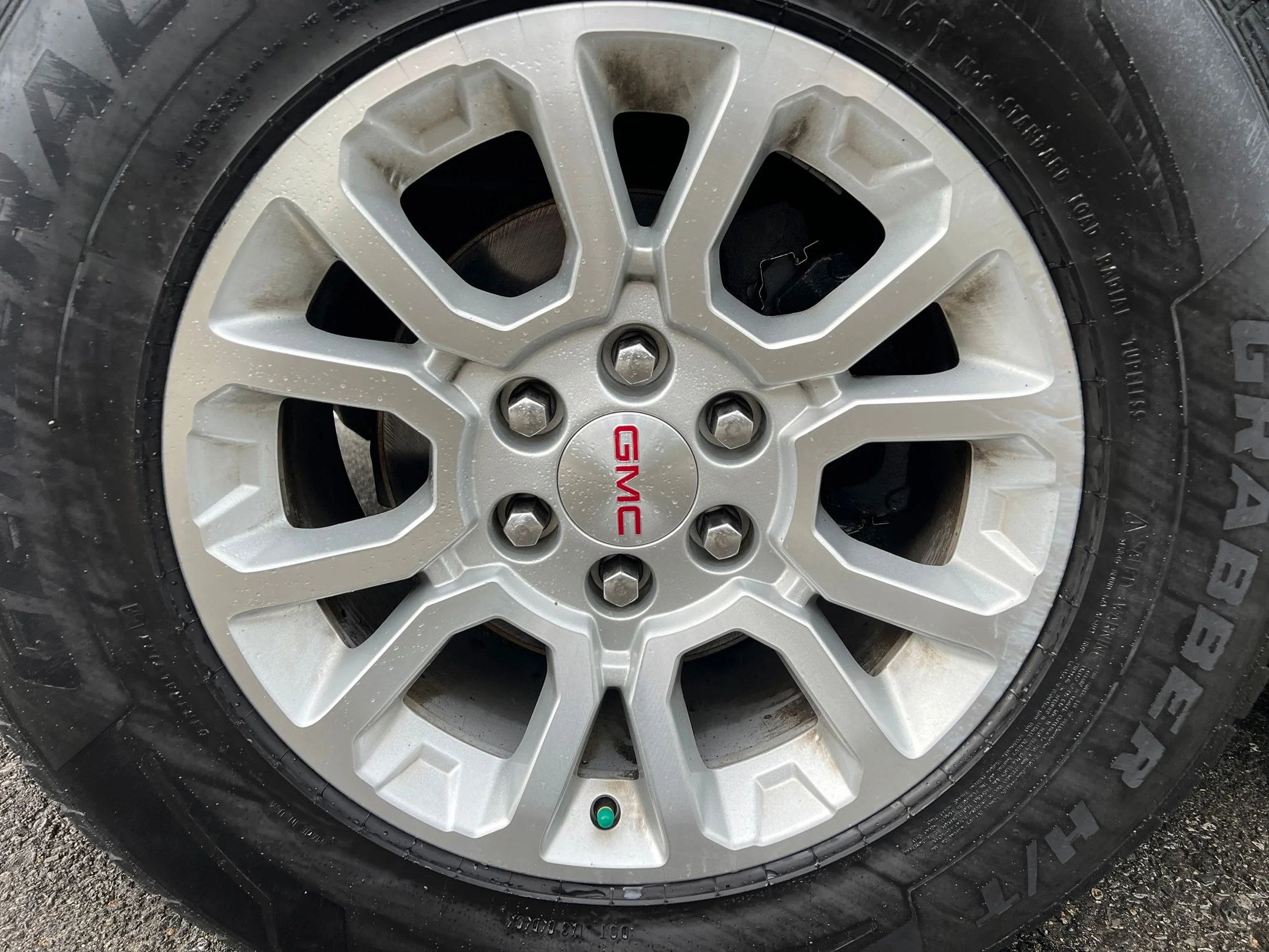 Used 2020 Black GMC SLT image 12