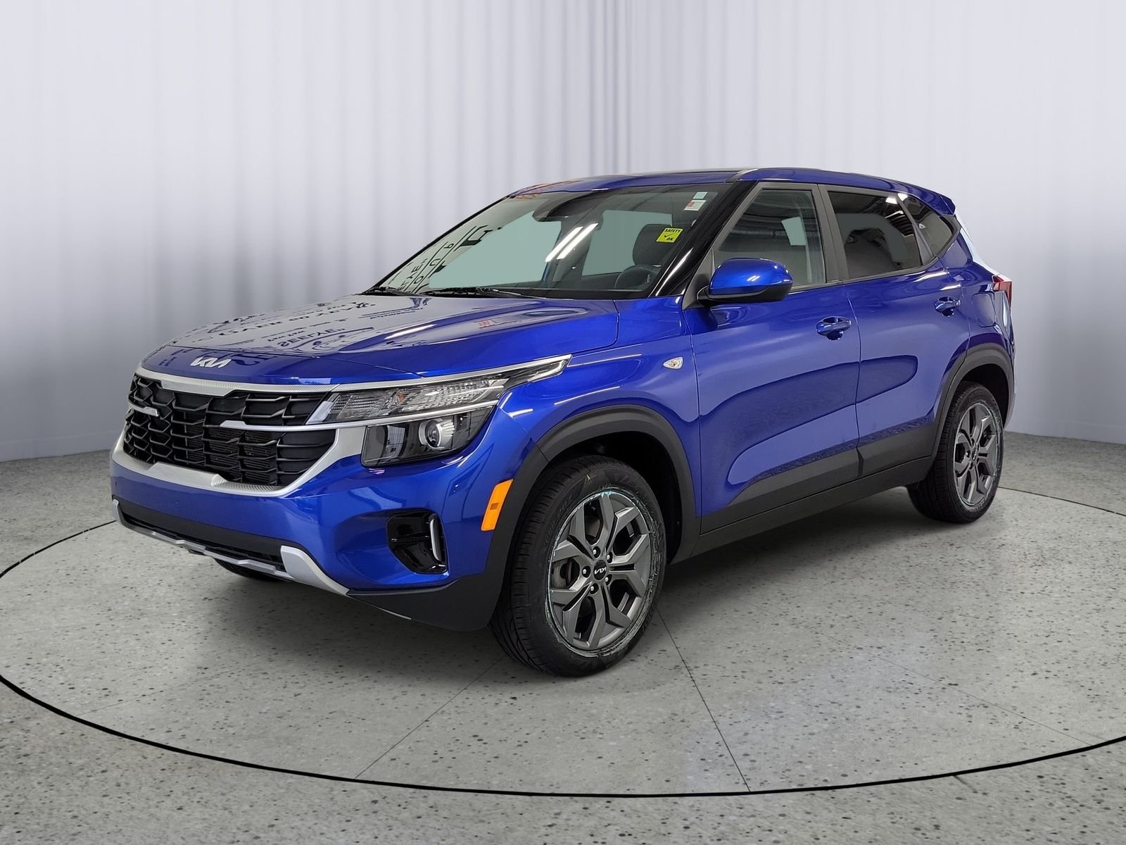 Certified Used 2024 Blue Kia LX image 4