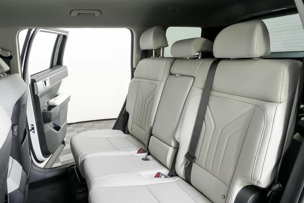 New 2026 Rockwood Green Hyundai SEL FWD image 28
