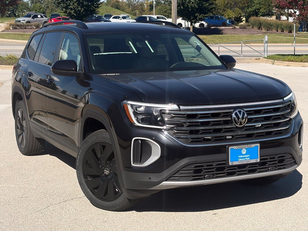 New 2026 Deep Black Pearl Volkswagen 2.0T SE W/TECHNOLOGY image 6