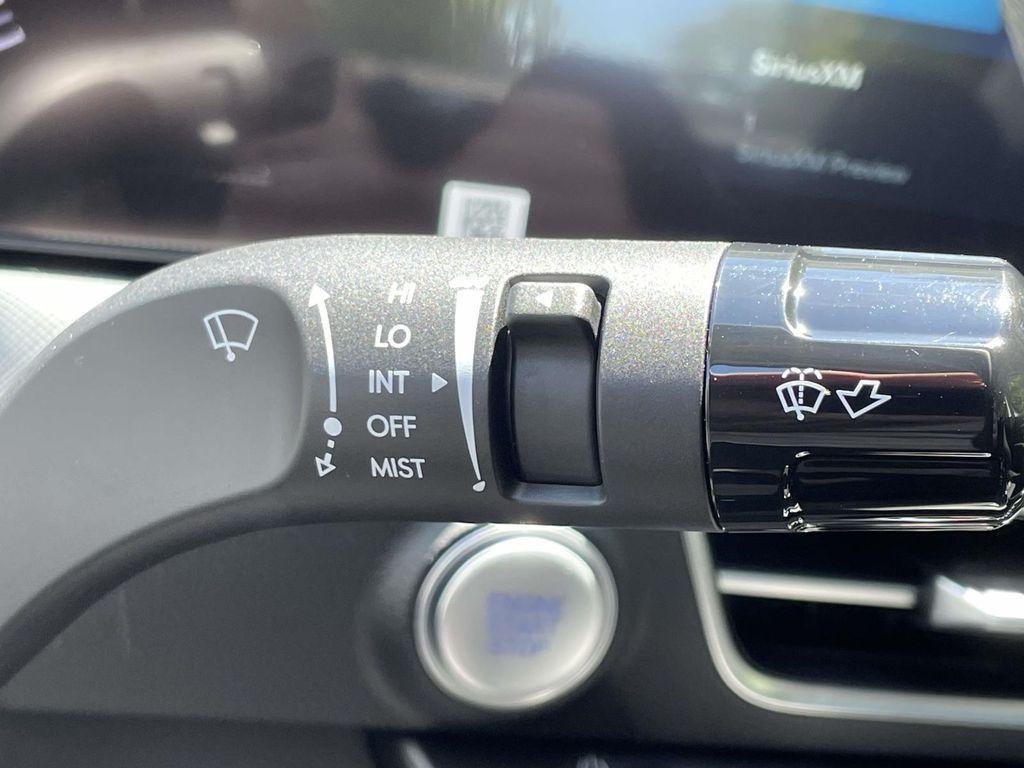 New 2026 White Hyundai SE image 22