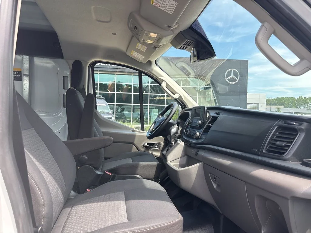 Used 2024 Oxford White Ford Base image 30