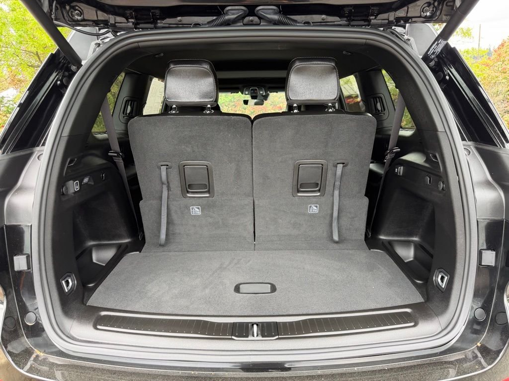 Used 2025 Black Jeep Altitude X image 10
