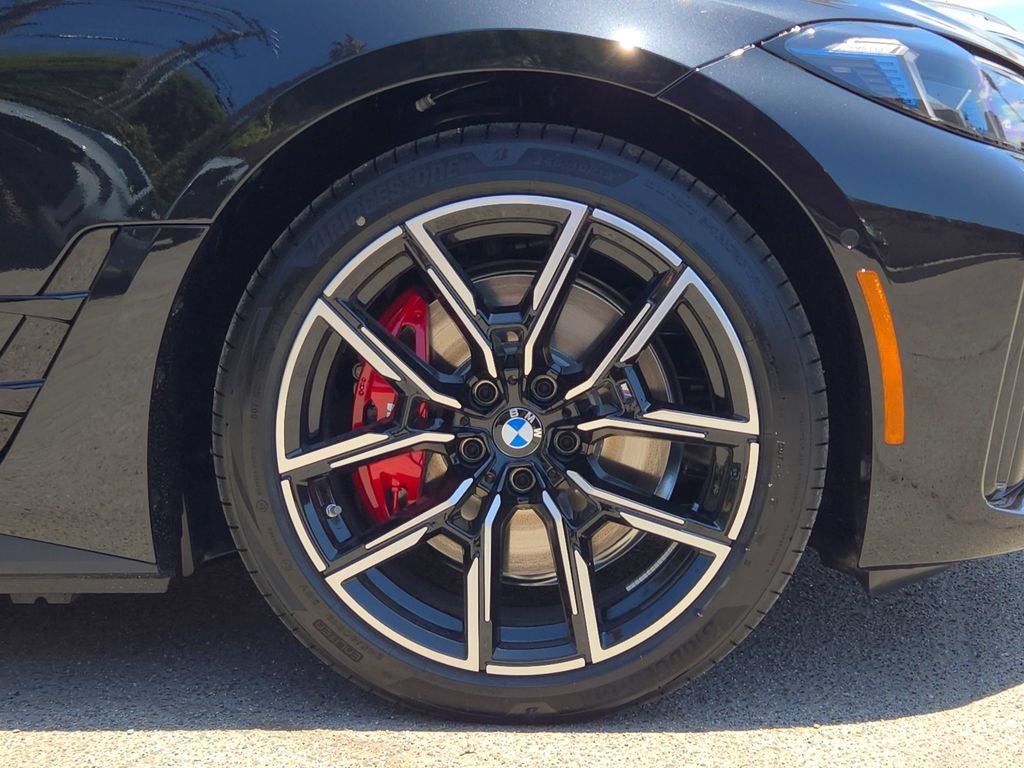 New 2026 Black Sapphire Metallic BMW xDrive40 image 7