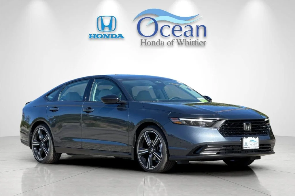 New 2026 Meteorite Gray Metallic Honda SE image 2
