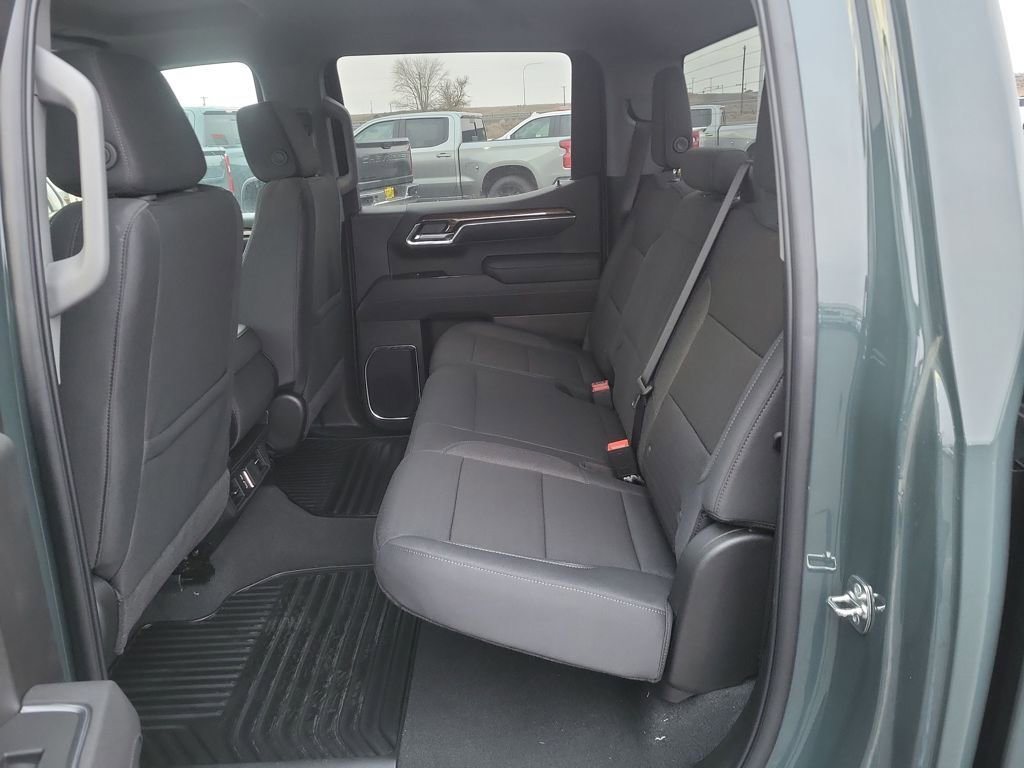 2025 Chevrolet Silverado 1500 LT - Photo 25