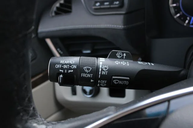 Used 2020 Black Cadillac Luxury image 14