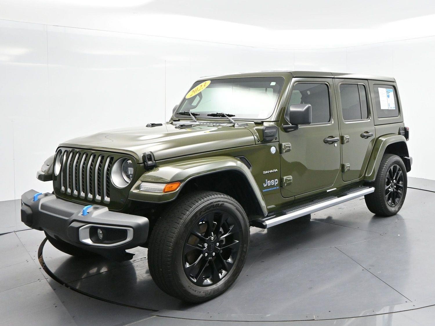 Used 2023 Sarge Green Clearcoat Jeep Sahara image 3