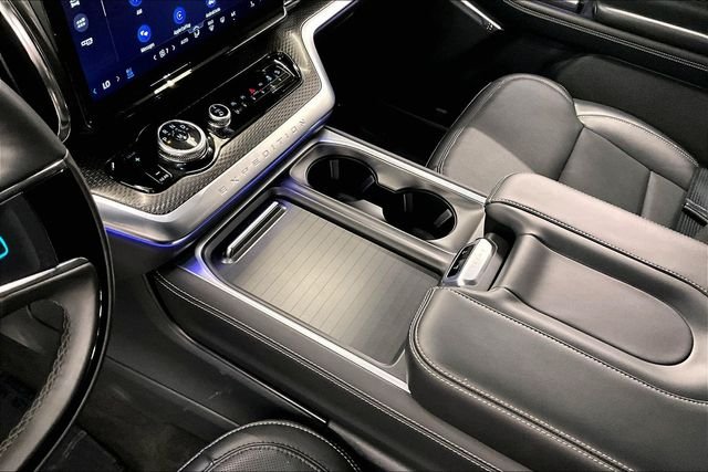 2025 Ford Expedition Platinum - Photo 17