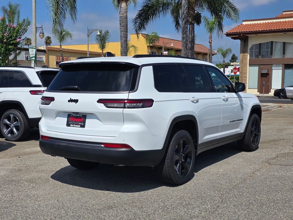 New 2026 Bright White Clear-Coat Exterior Paint Jeep Limited image 4