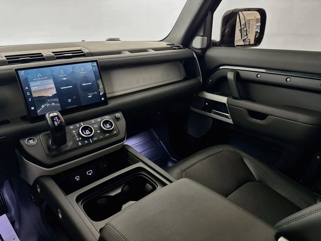 Used 2024 Black Land Rover S image 24