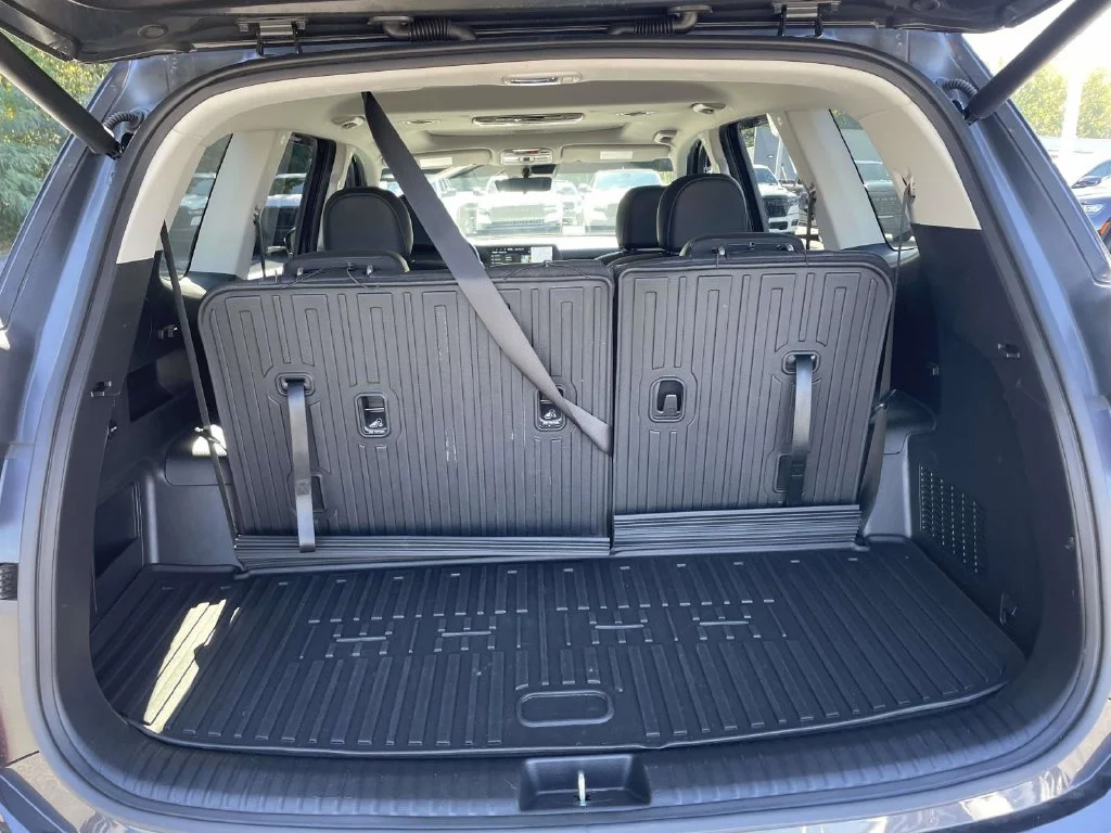 Used 2025  Kia S image 44