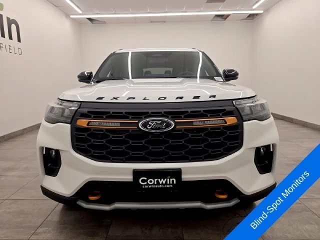 New 2026 Star White Metallic Tri-Coat Ford Tremor® image 8