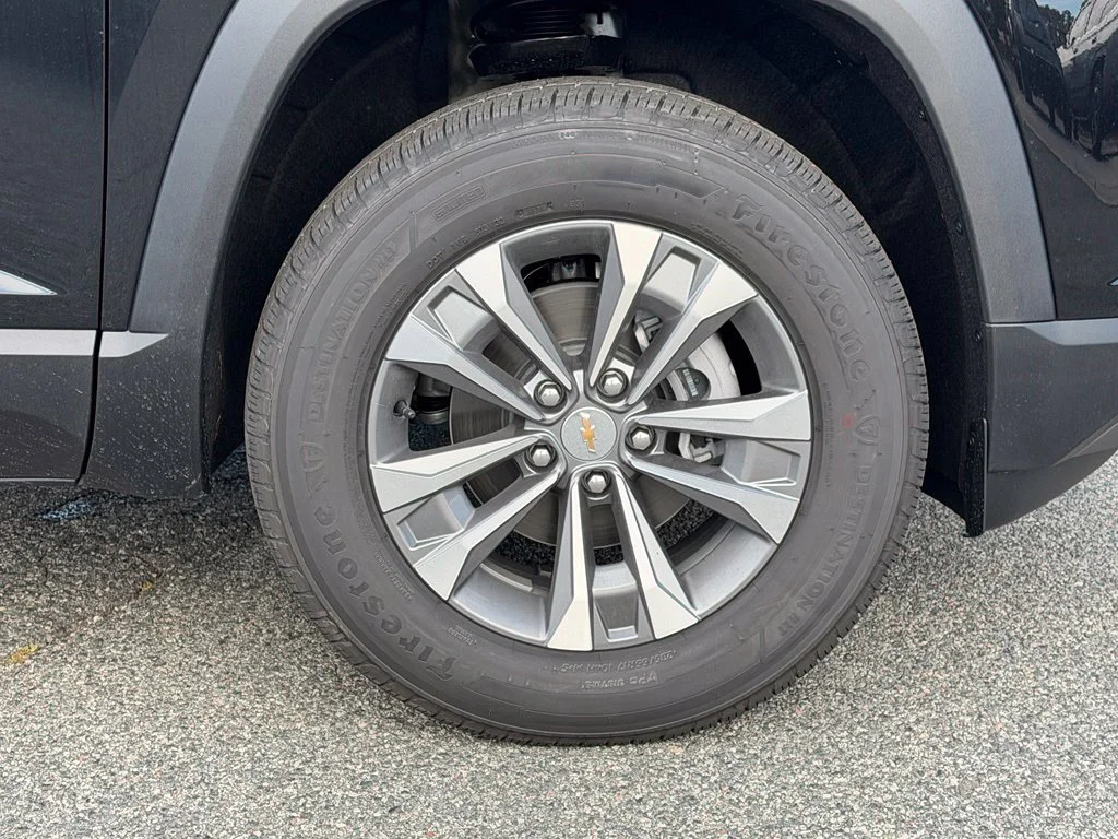 2027 Chevrolet Equinox LT - Photo 24