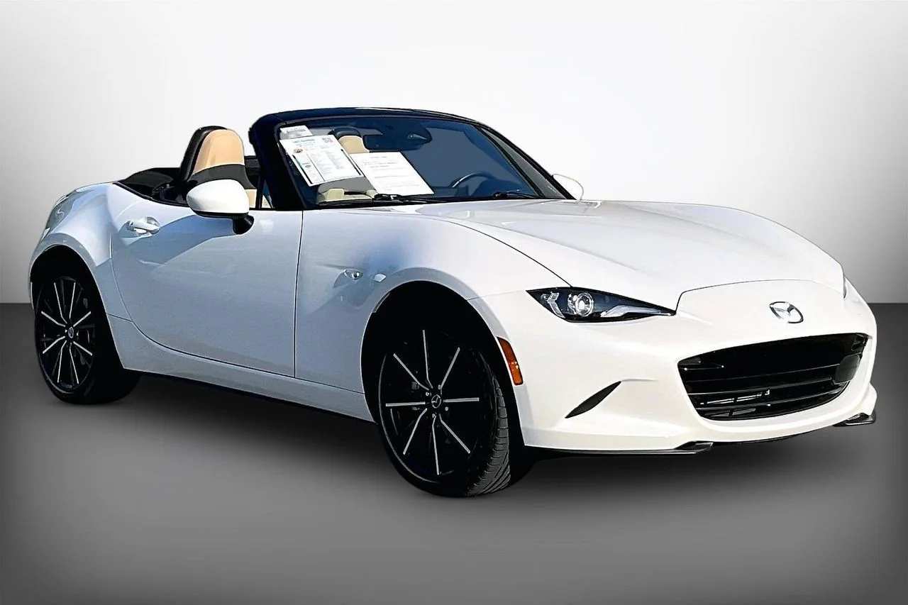 Certified Used 2024 White Mazda Grand Touring image 2