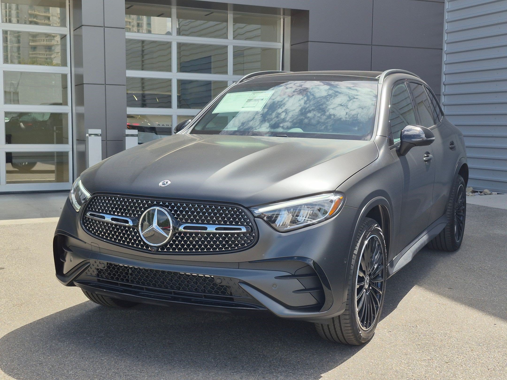 New 2027 MANUFAKTUR exclusive graphite grey magno Mercedes-Benz GLC 300 image 35