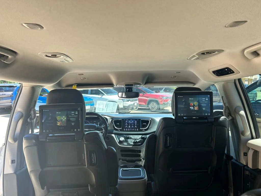 Used 2020 White Chrysler Touring L Plus image 38