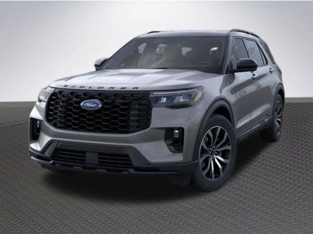 New 2026 Carbonized Gray Metallic Ford ST-Line image 2