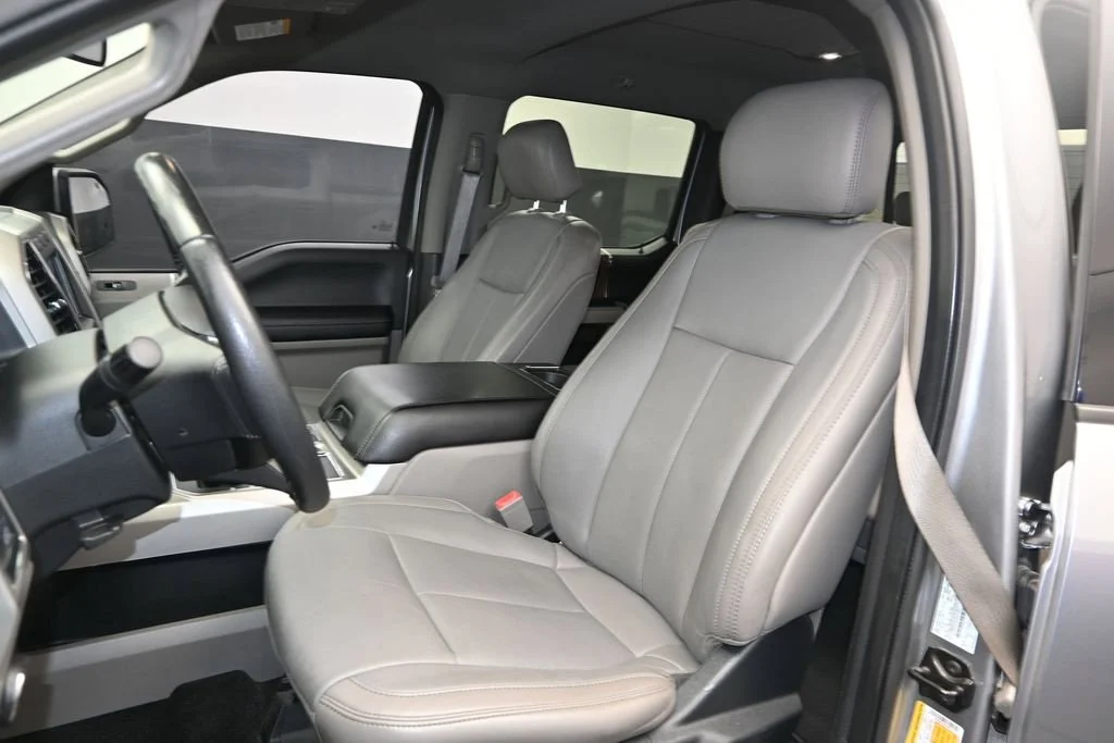 Used 2020 Silver Ford Lariat image 19