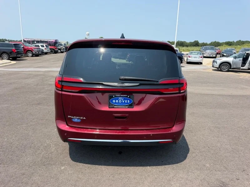 Certified Used 2023 Velvet Red Pearlcoat Chrysler Touring L image 6