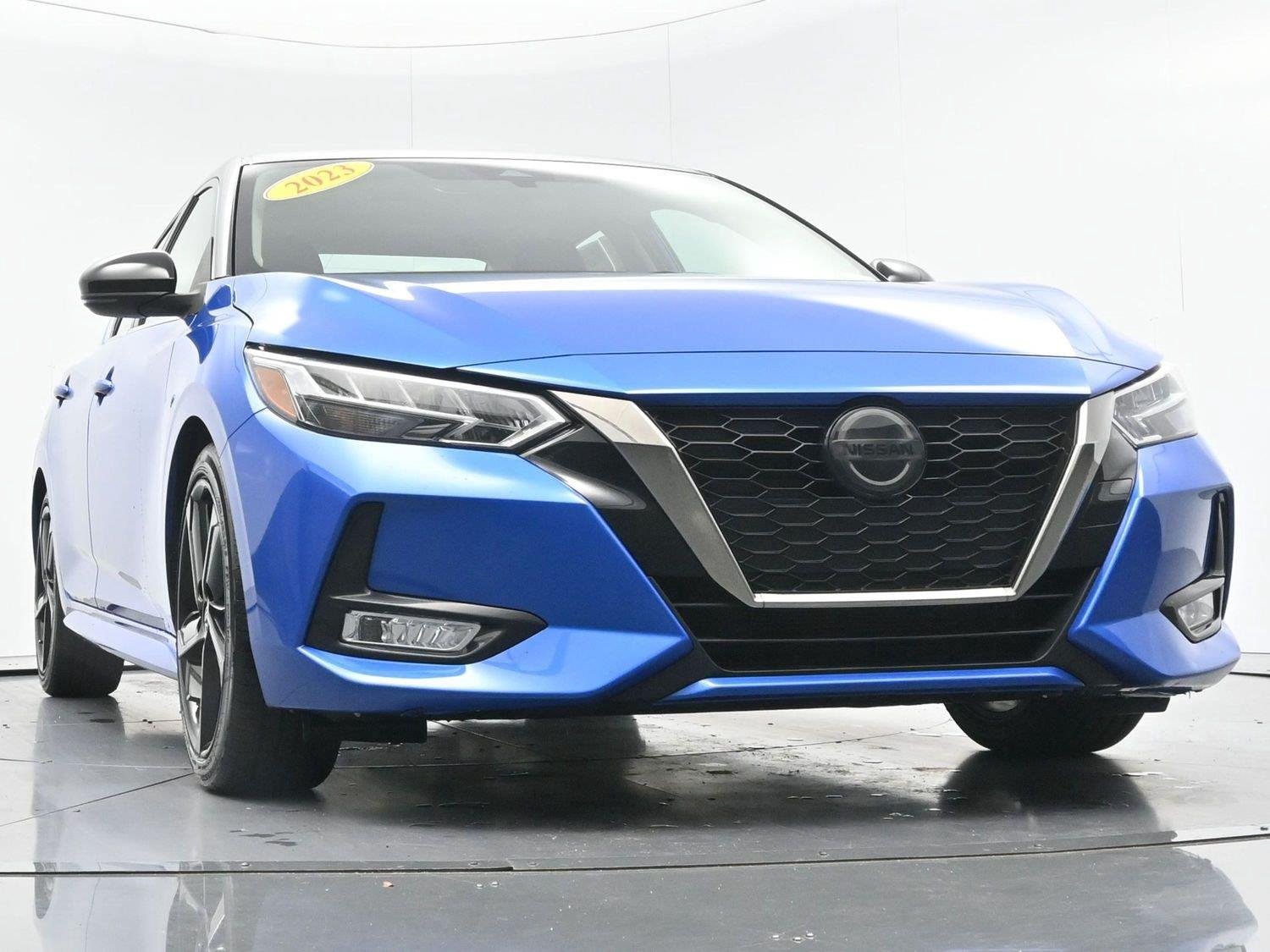 Used 2023 Electric Blue Metallic/Super Black Nissan SR image 37