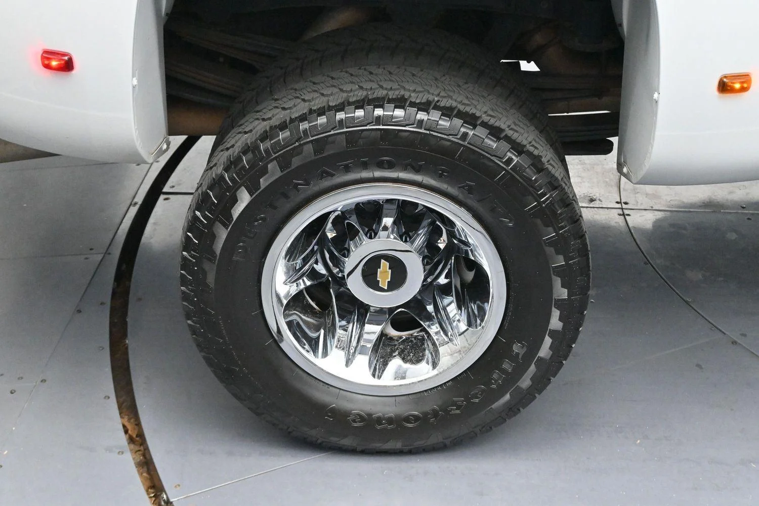Used 2018 SUMMIT WHITE Chevrolet LTZ image 34