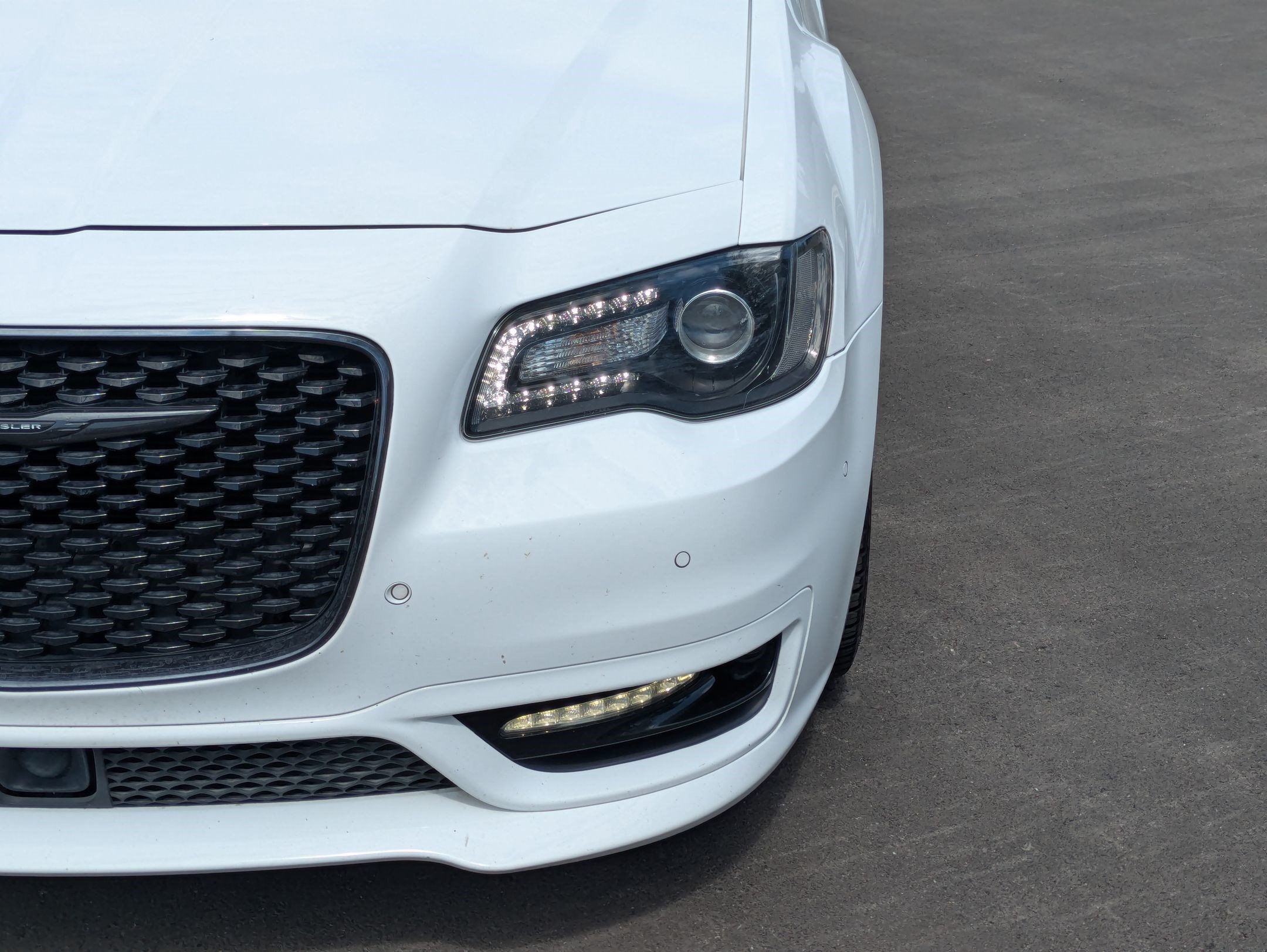 Used 2023 Bright White Clearcoat Chrysler Touring L image 11