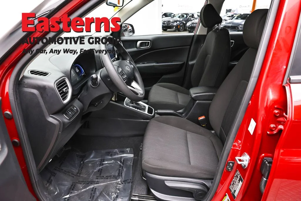 Used 2025 Red Hyundai SE image 13