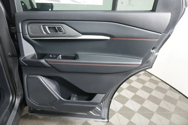 New 2027 Carbonized Gray Metallic Ford ST-Line image 31