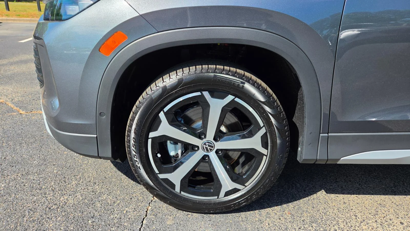 New 2026 Platinum Gray Metallic Volkswagen SE image 13