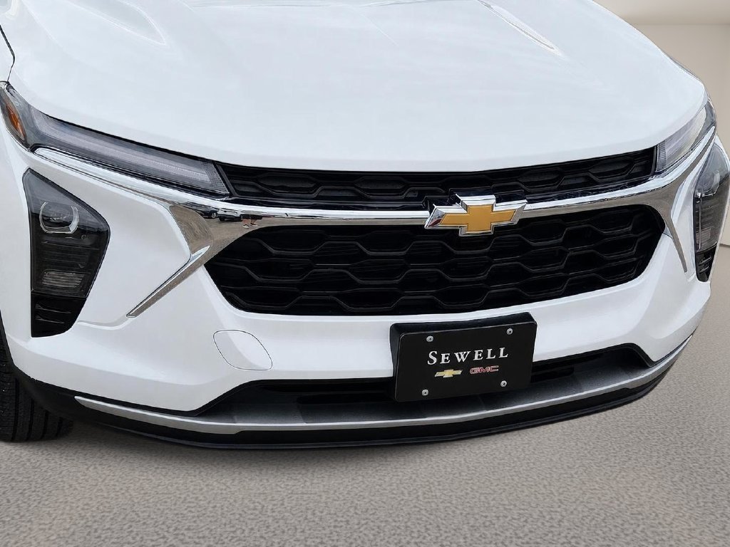2026 Chevrolet Trax LT - Photo 7