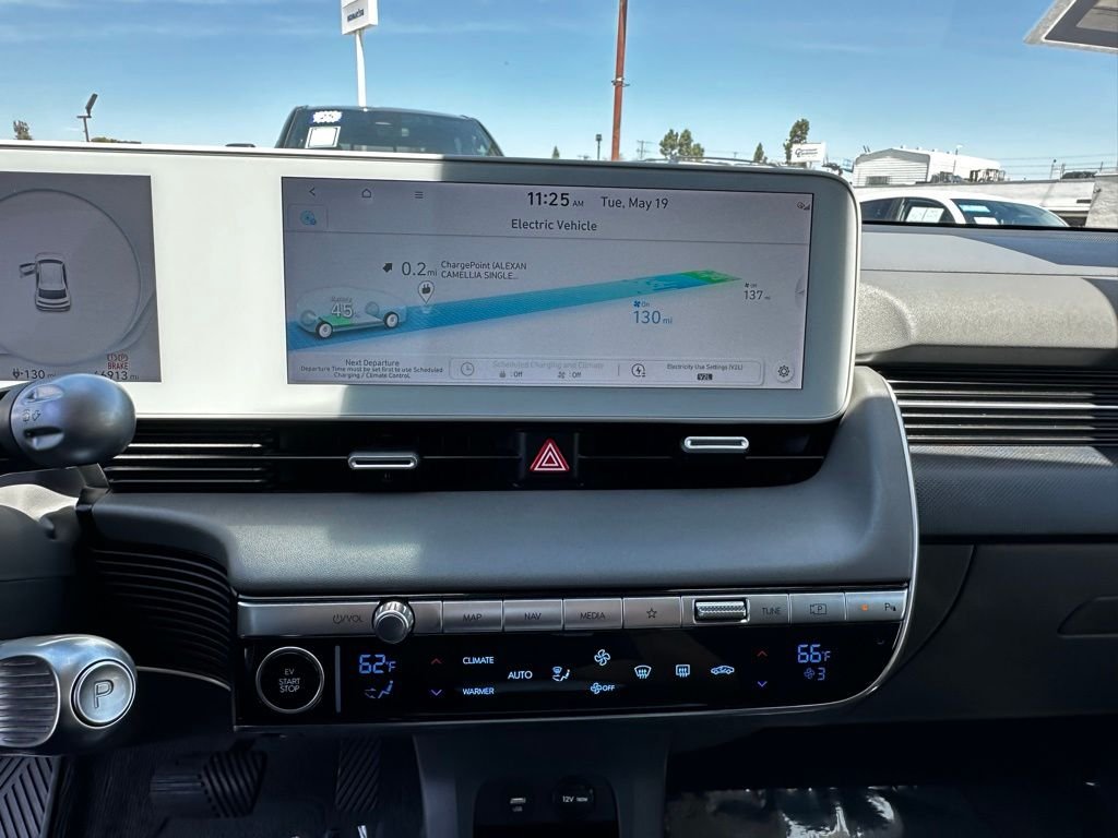 Used 2024 Cyber Gray Hyundai SEL image 26