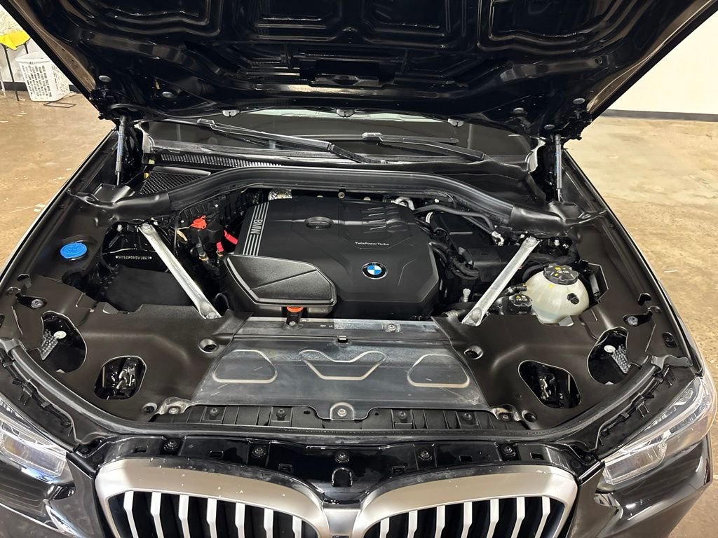 Used 2024 Black BMW xDrive30i image 9
