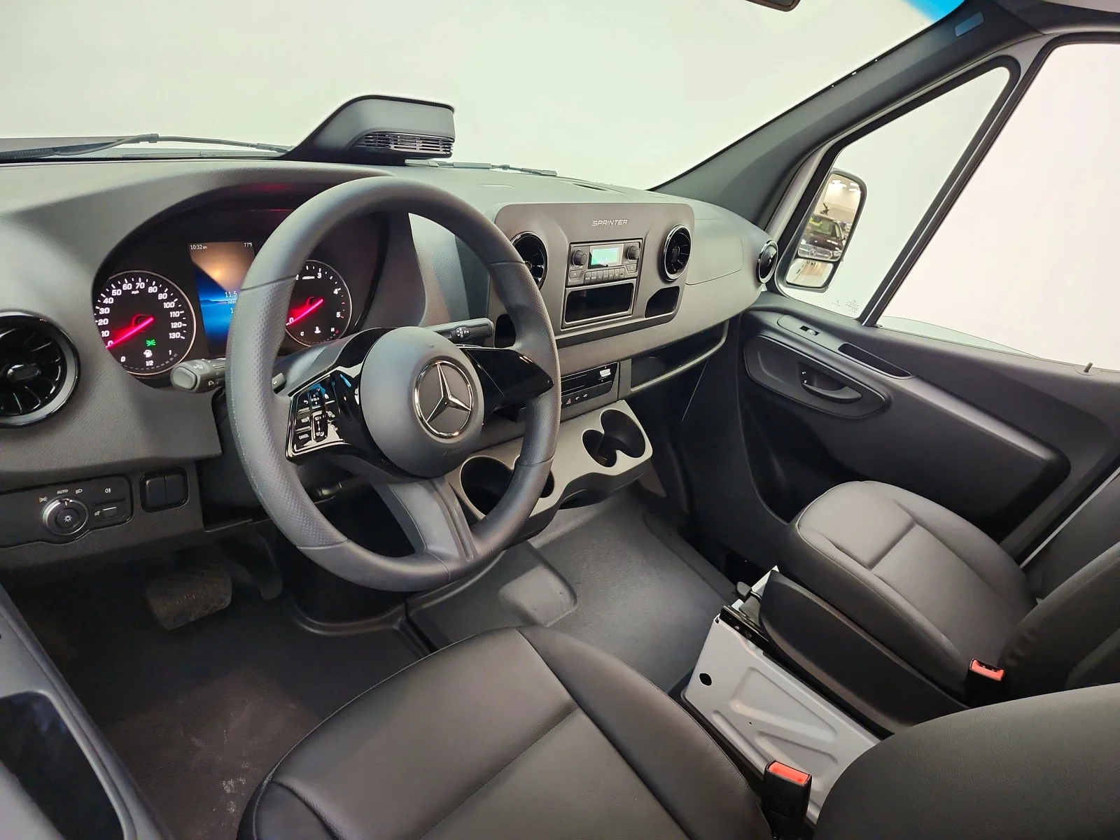 New 2025 Arctic White Mercedes-Benz  image 9