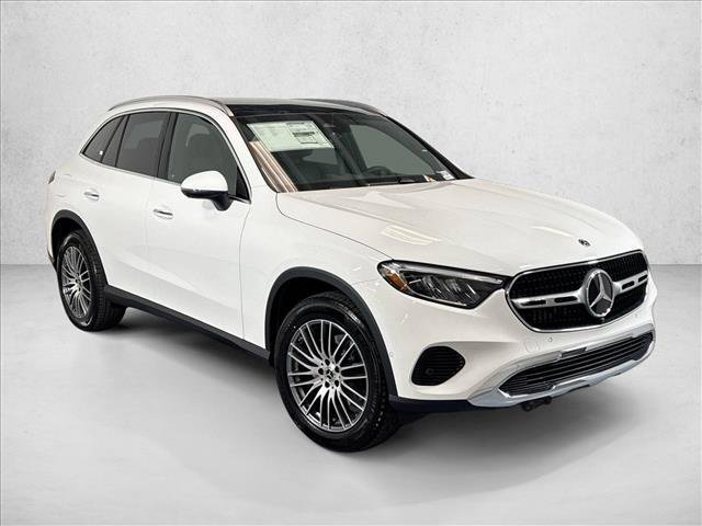 New 2026 Polar White Mercedes-Benz GLC 300 image 33