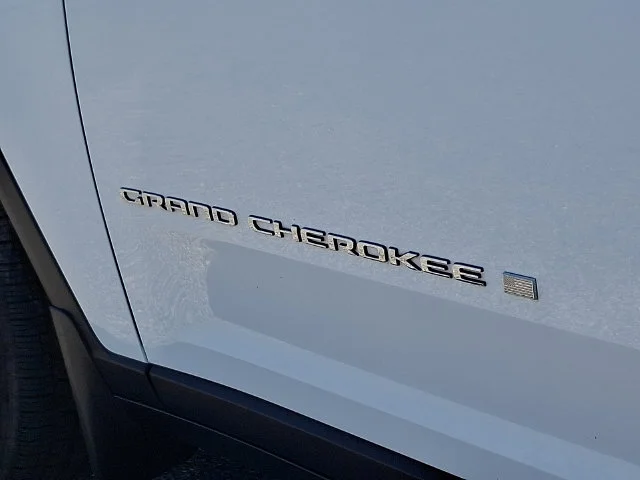 Used 2021 White Jeep Limited image 30