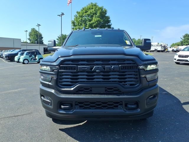 New 2026 Diamond Black Crystal Pearl-Coat Exterior Paint RAM Tradesman image 2