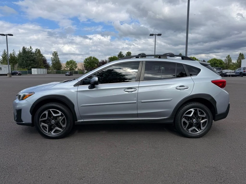 Used 2018 Ice Silver Metallic Subaru 2.0i Limited image 4