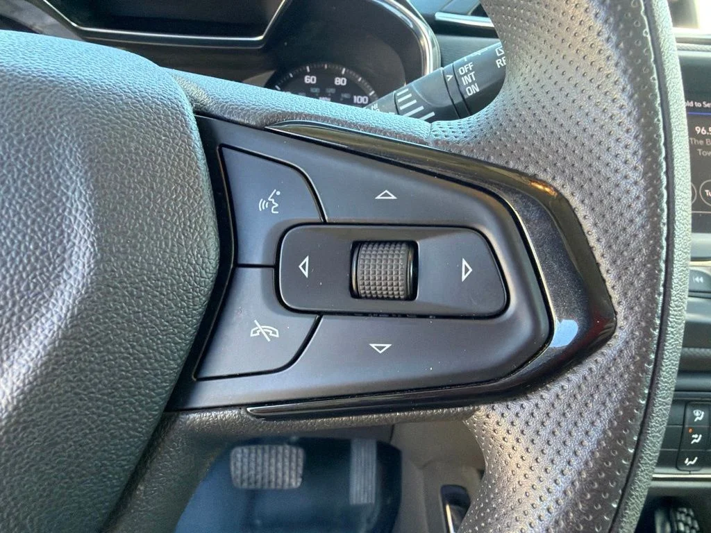 Used 2022 Gray Chevrolet LT image 27