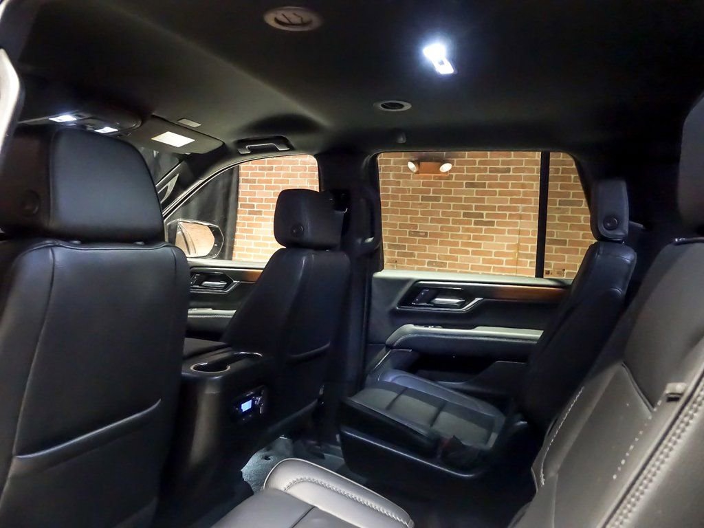 2025 GMC YUKON - Image 14
