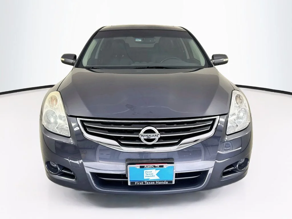 Used 2012 Dark Slate Metallic Nissan 3.5 SR image 2