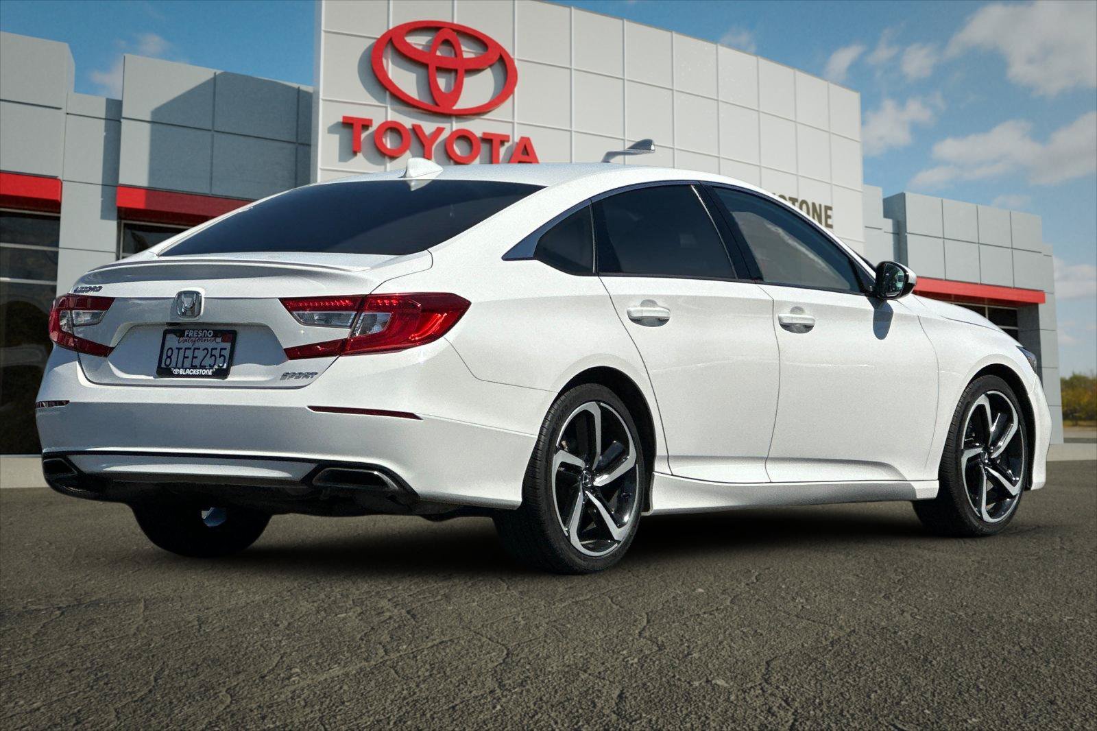 Used 2020 Platinum White Pearl Honda Sport image 3