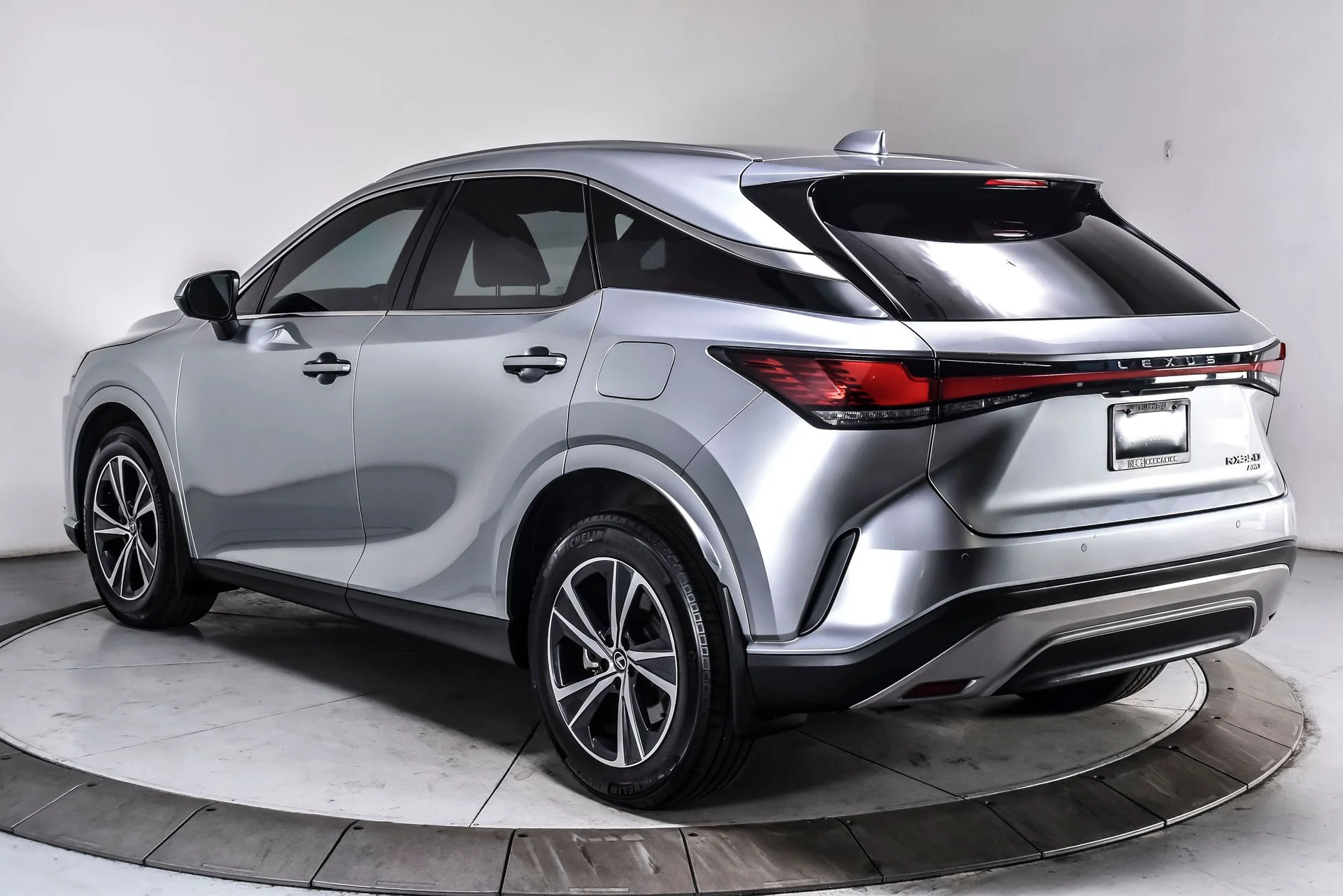 Used 2024 Iridium Lexus 350 Premium image 4