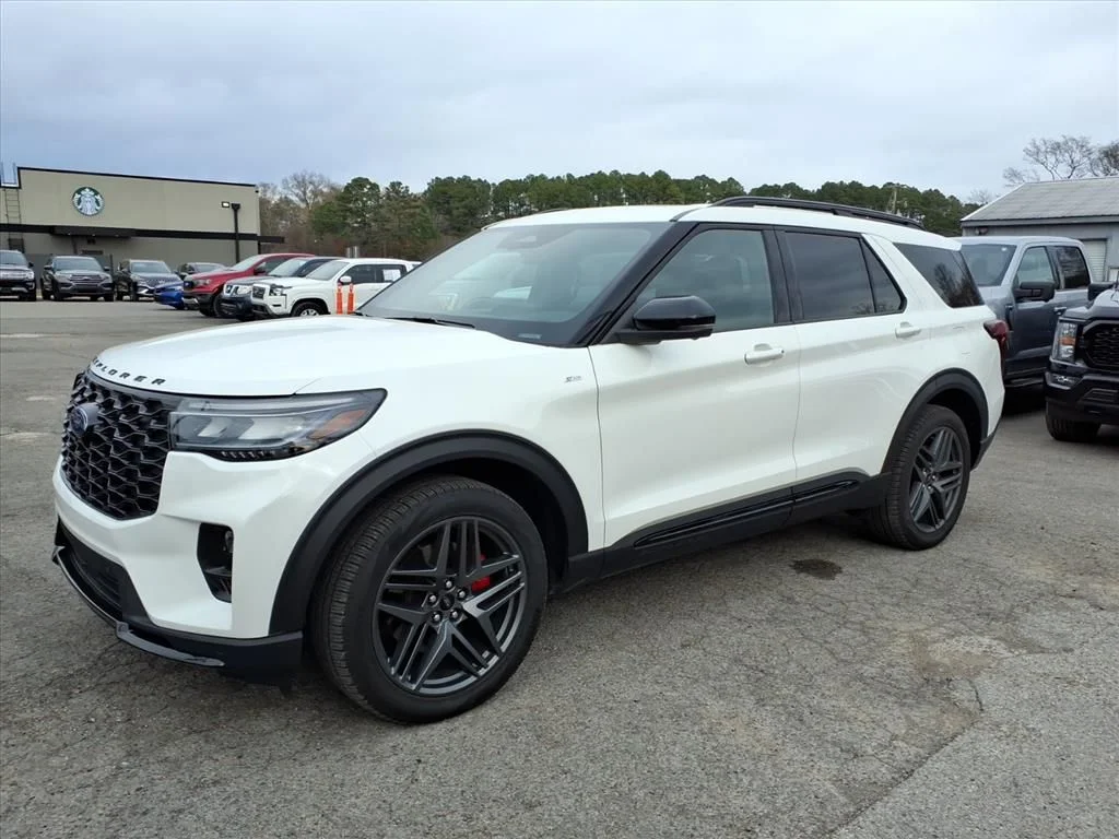 2025 Ford Explorer