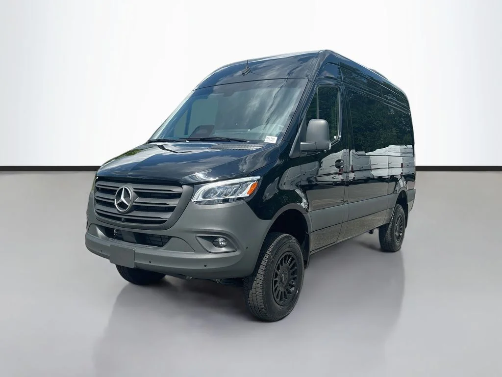 New 2026  Mercedes-Benz Cargo 144 WB image 2